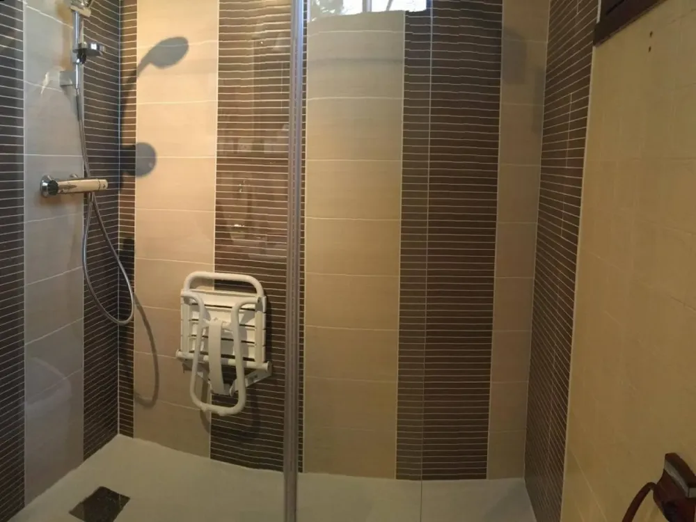 Salle de bain près de Saint-Benoît